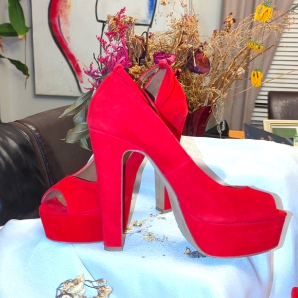 Steve Madden RED ♥️ platform stiletto heel - Picture 2 of 11